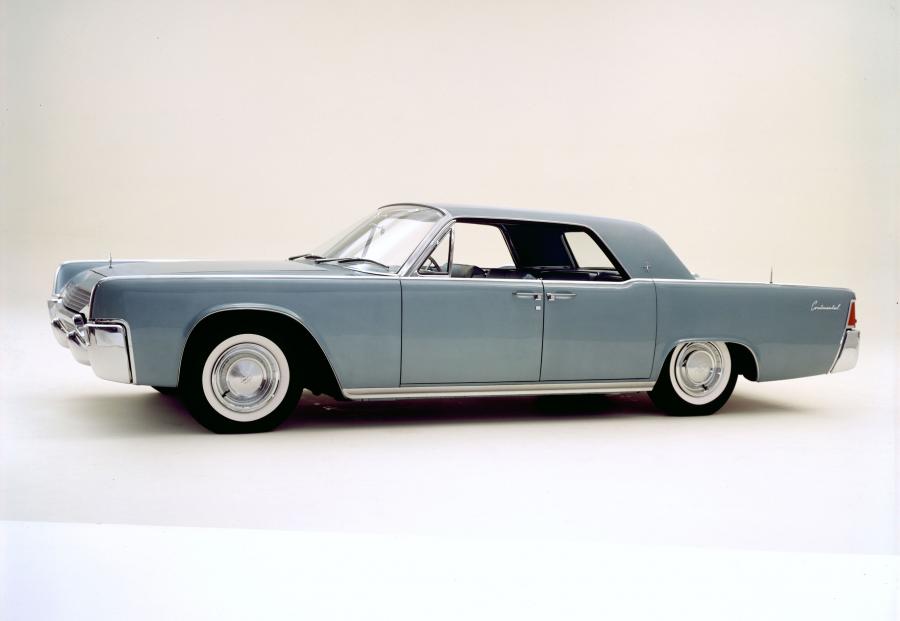  Lincoln Continental Sedan (53А) 1961 года  (фото 5 из 15)